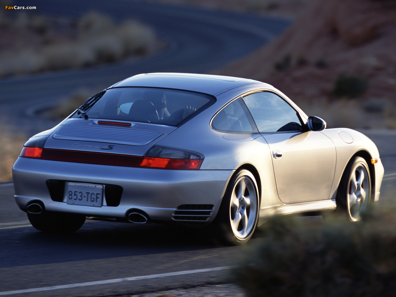 Porsche 911 Carrera 4S Coupe US-spec (996) 2001–04 pictures (1280 x 960)