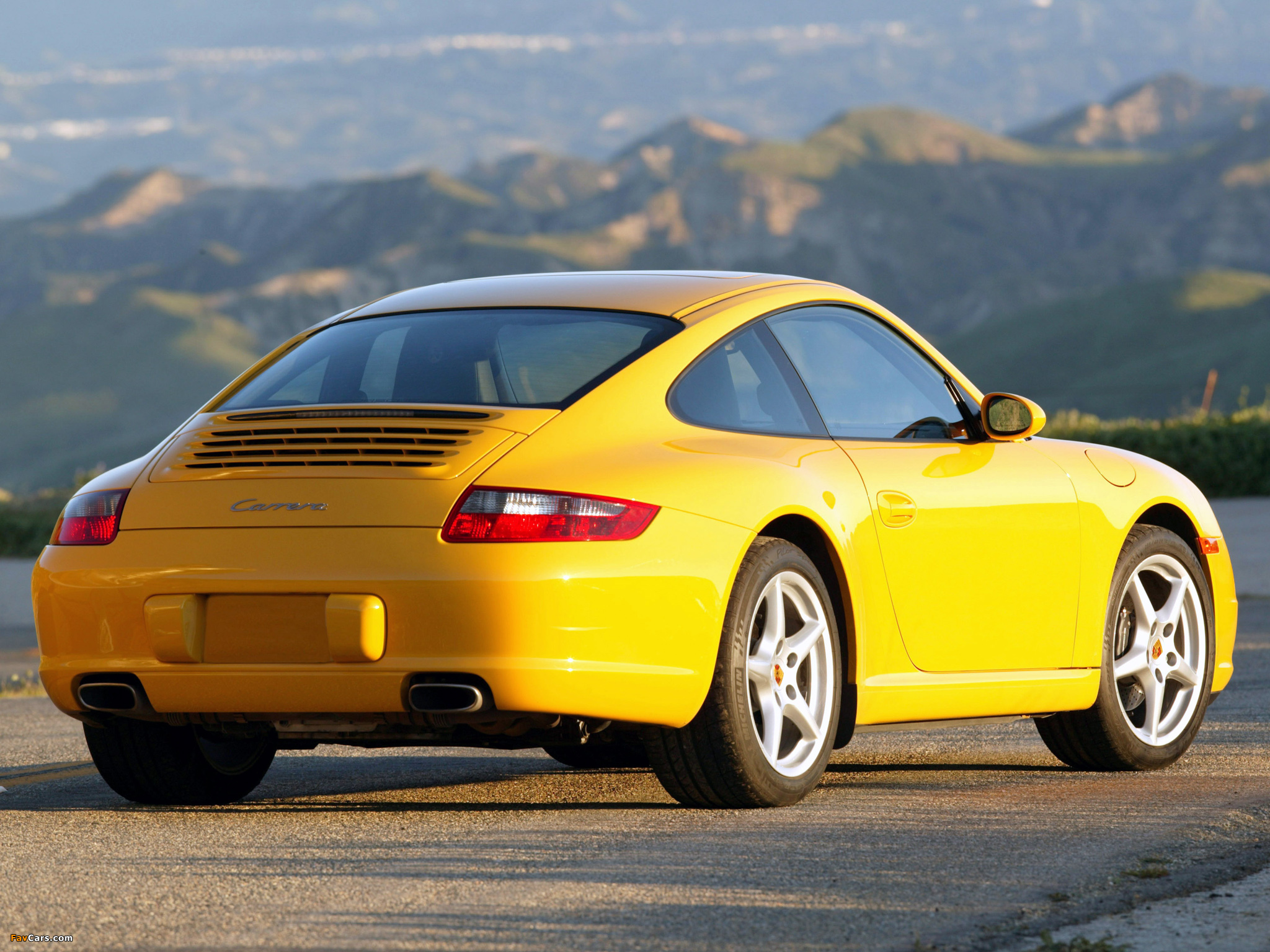 Porsche 911 Carrera Coupe US-spec (997) 2005–08 images (2048 x 1536)