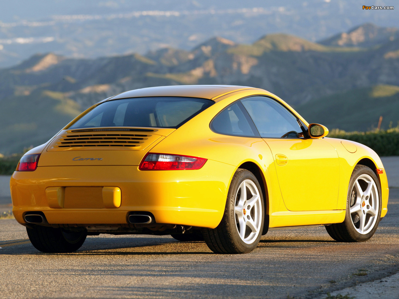 Porsche 911 Carrera Coupe US-spec (997) 2005–08 images (1280 x 960)