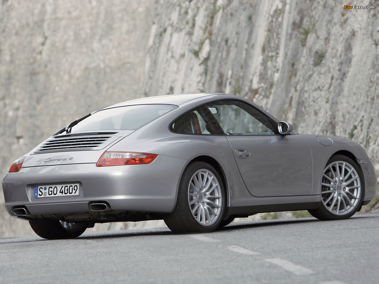 Porsche 911 Carrera 4 Coupe (997) 2006–08 photos (1280 x 960)