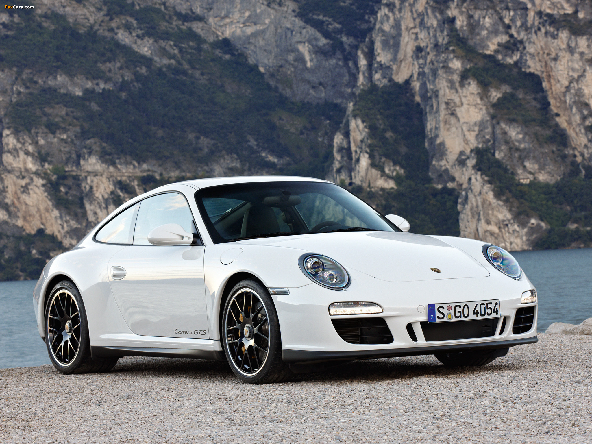 Porsche 911 Carrera GTS Coupe (997) 2010–11 images (2048 x 1536)