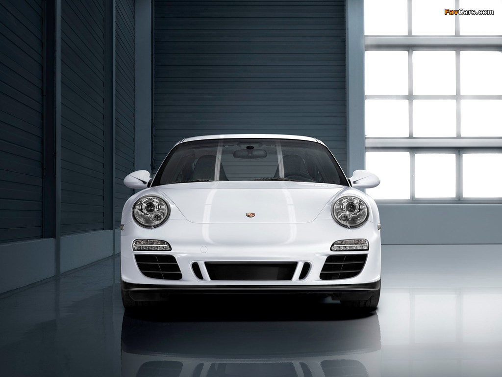 Porsche 911 Carrera GTS Coupe (997) 2010–11 photos (1024 x 768)