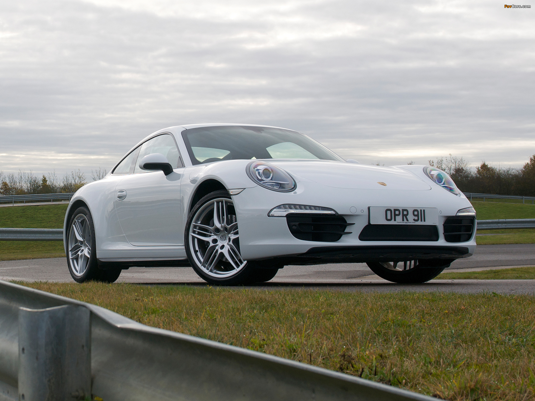 Porsche 911 Carrera 4 Coupe UK-spec (991) 2012 pictures (2048 x 1536)