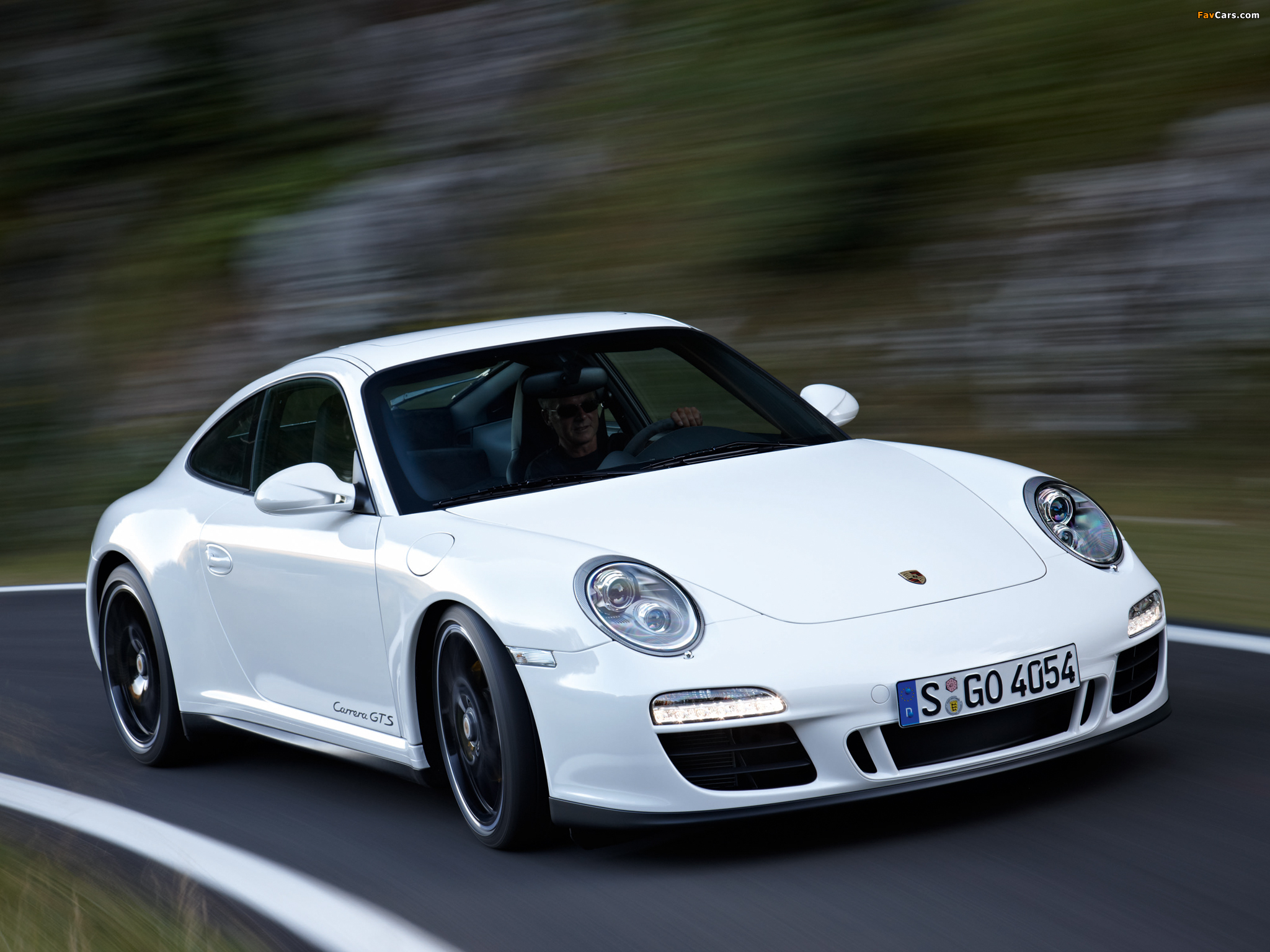 Porsche 911 Carrera GTS Coupe (997) 2010–11 wallpapers (2048 x 1536)