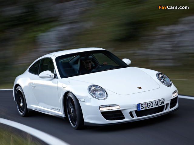 Porsche 911 Carrera GTS Coupe (997) 2010–11 wallpapers (640 x 480)