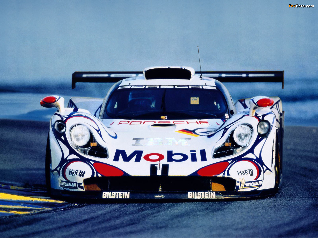 Porsche 911 GT1 (996) 1998 images (1280 x 960)