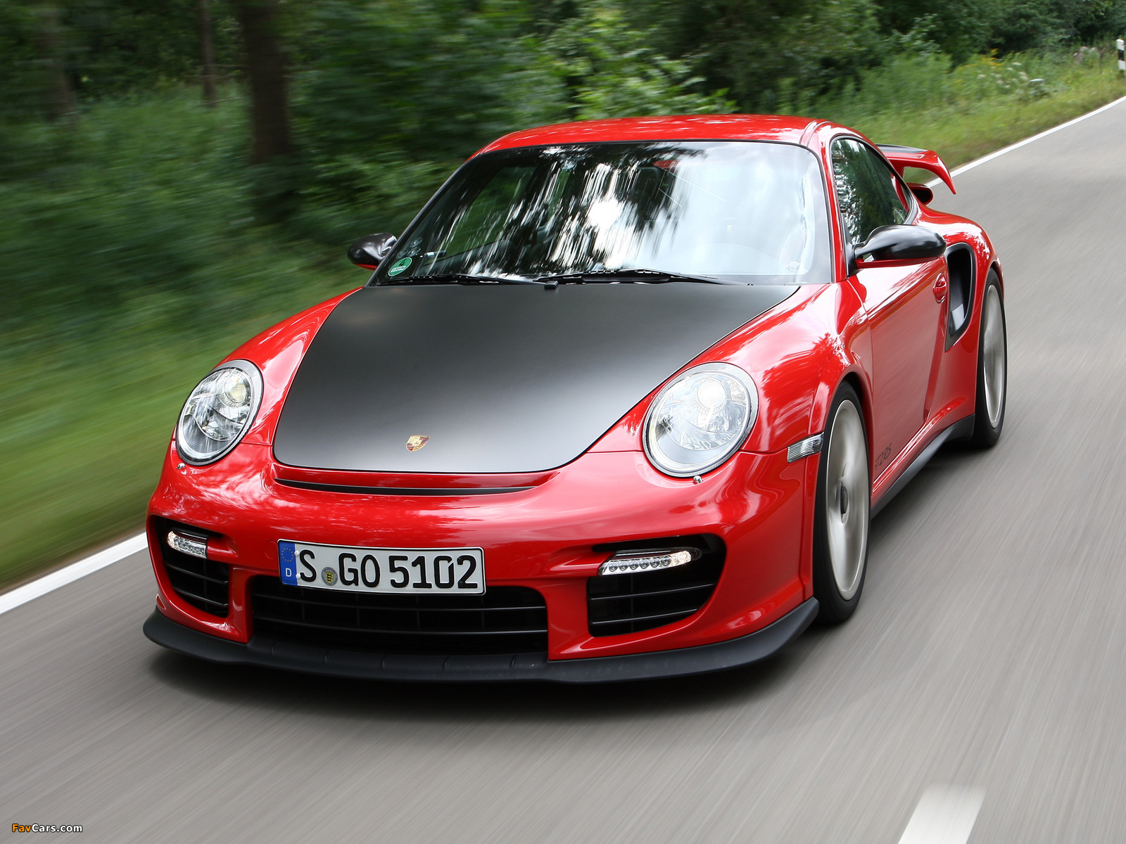 Images of Porsche 911 GT2 RS (997) 2010–11 (1600 x 1200)