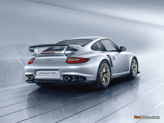 Photos of Porsche 911 GT2 RS (997) 2010–11 (640 x 480)