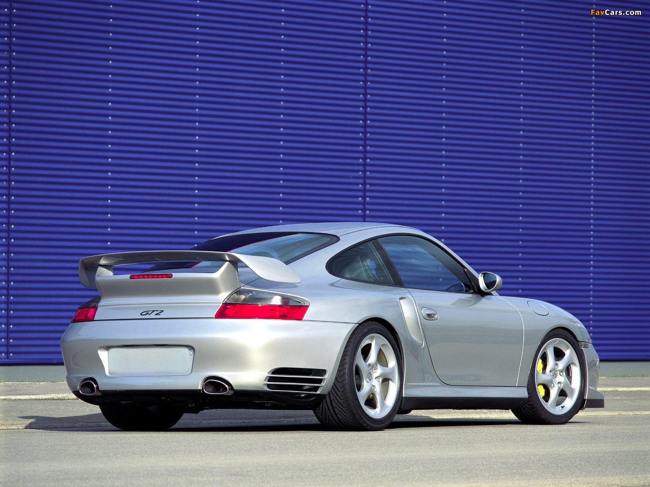 Pictures of Porsche 911 GT2 (996) 2001–03 (1280 x 960)