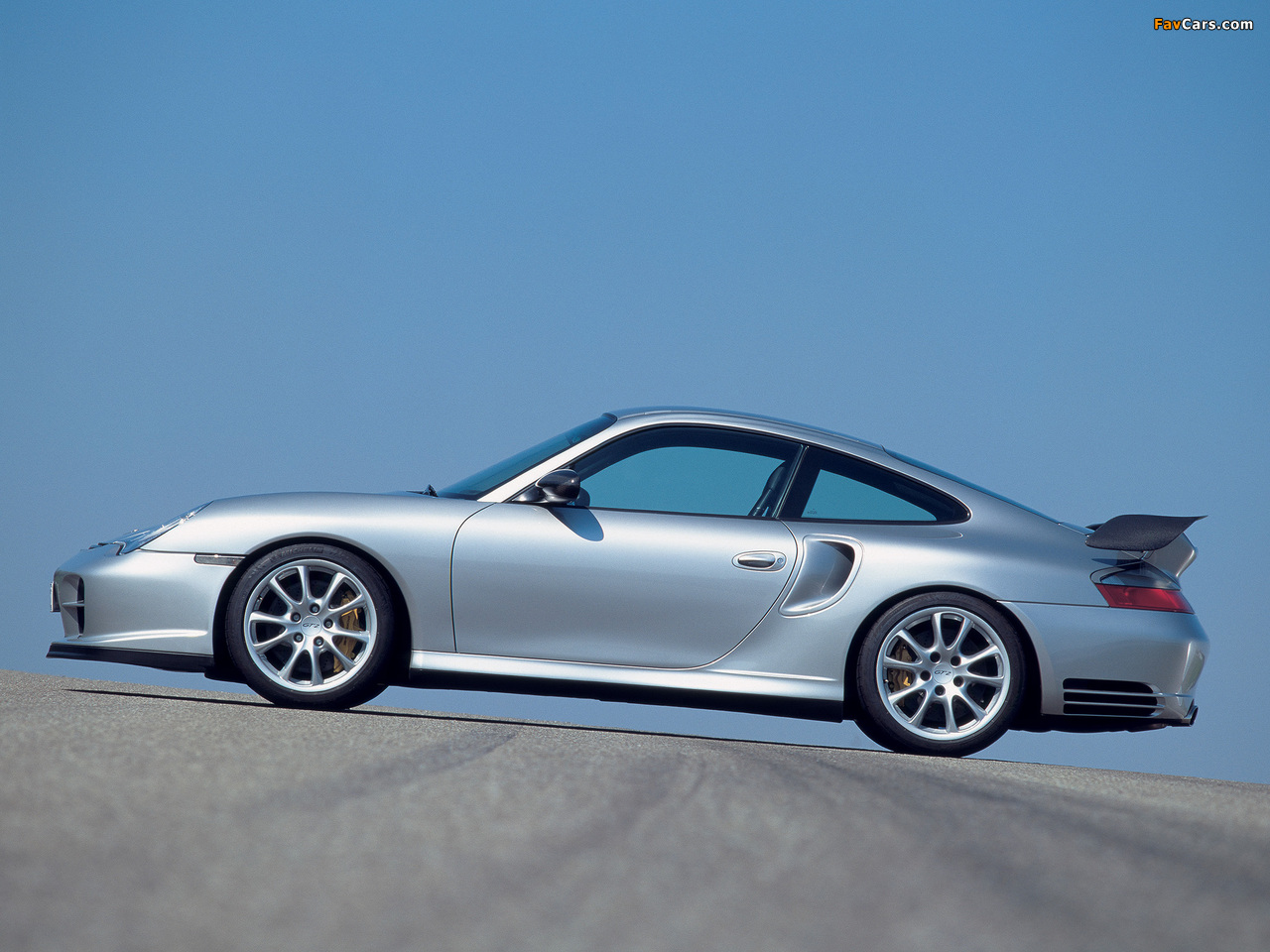 Pictures of Porsche 911 GT2 (996) 2004–05 (1280 x 960)