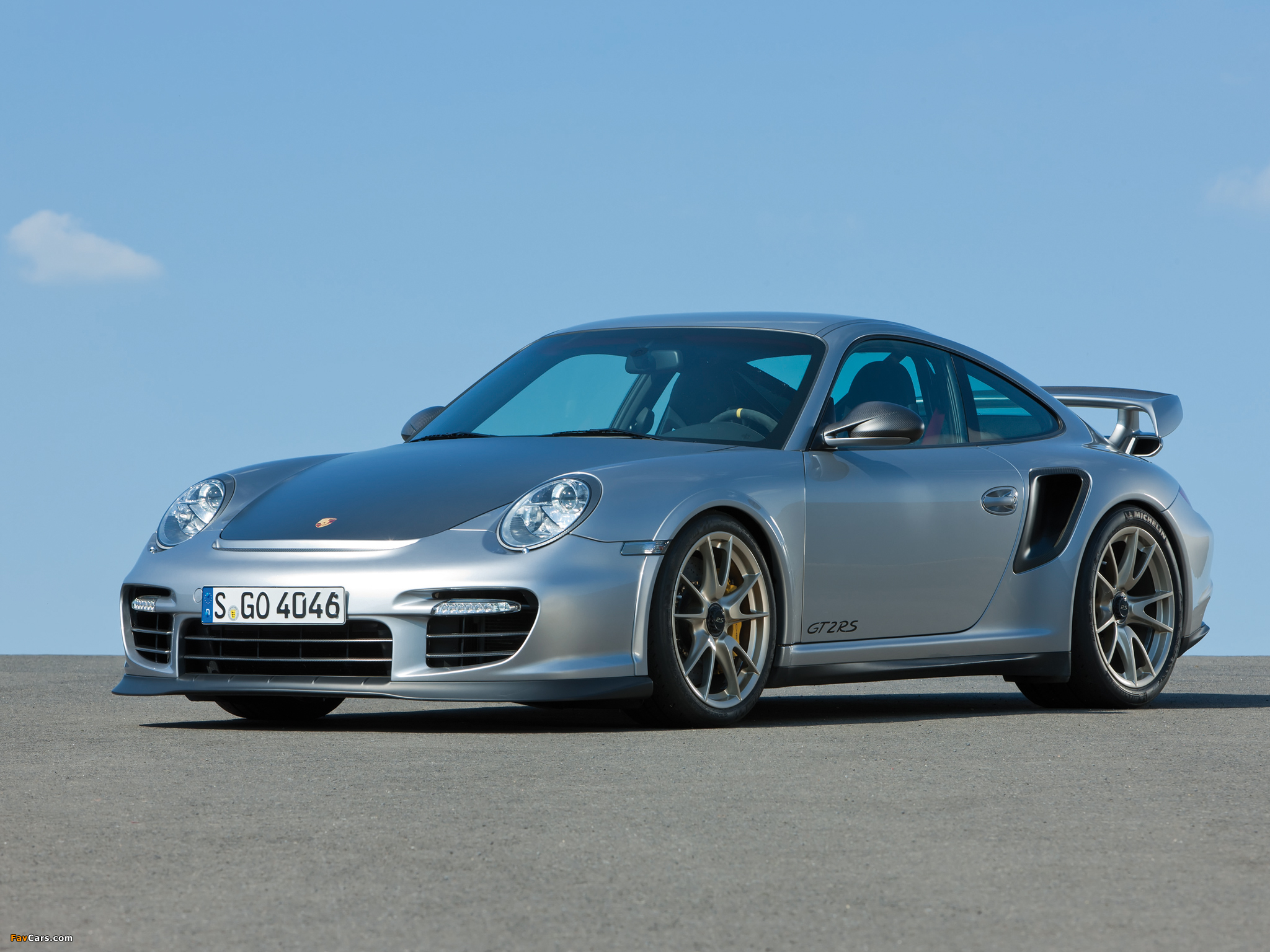 Pictures of Porsche 911 GT2 RS (997) 2010–11 (2048 x 1536)
