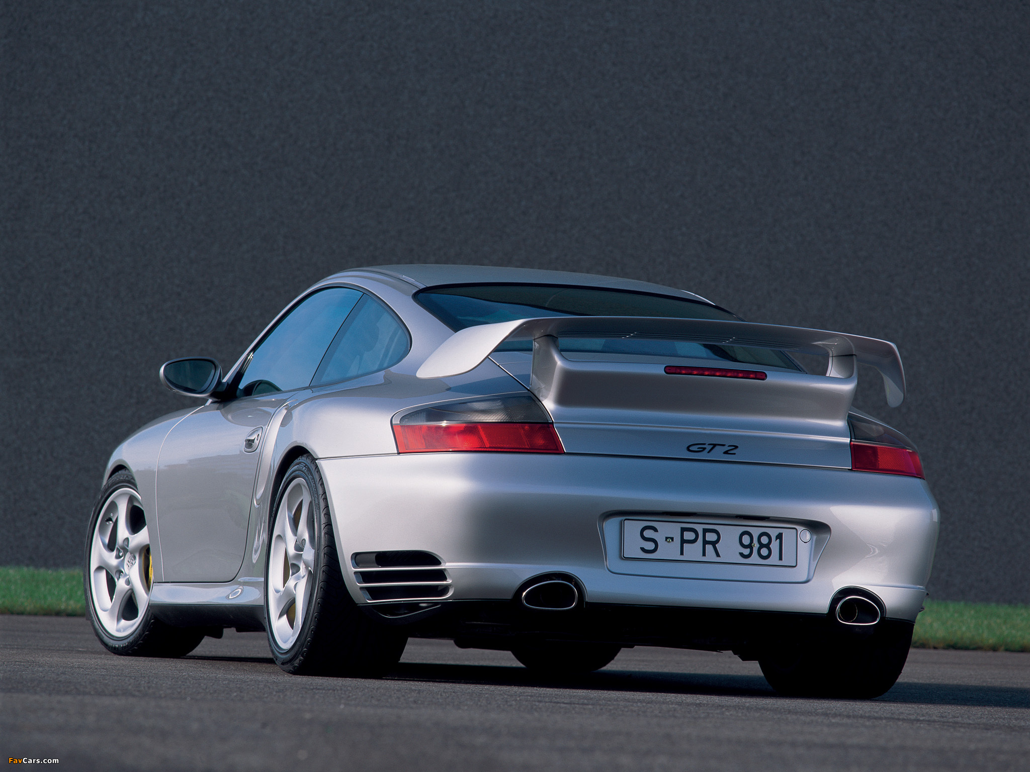 Porsche 911 GT2 (996) 2001–03 wallpapers (2048 x 1536)