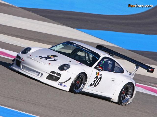 Images of Porsche 911 GT3 R (997) 2009–12 (640 x 480)