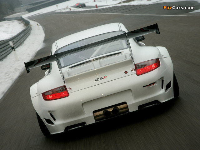 Images of Porsche 911 GT3 RSR (997) 2009–10 (640 x 480)