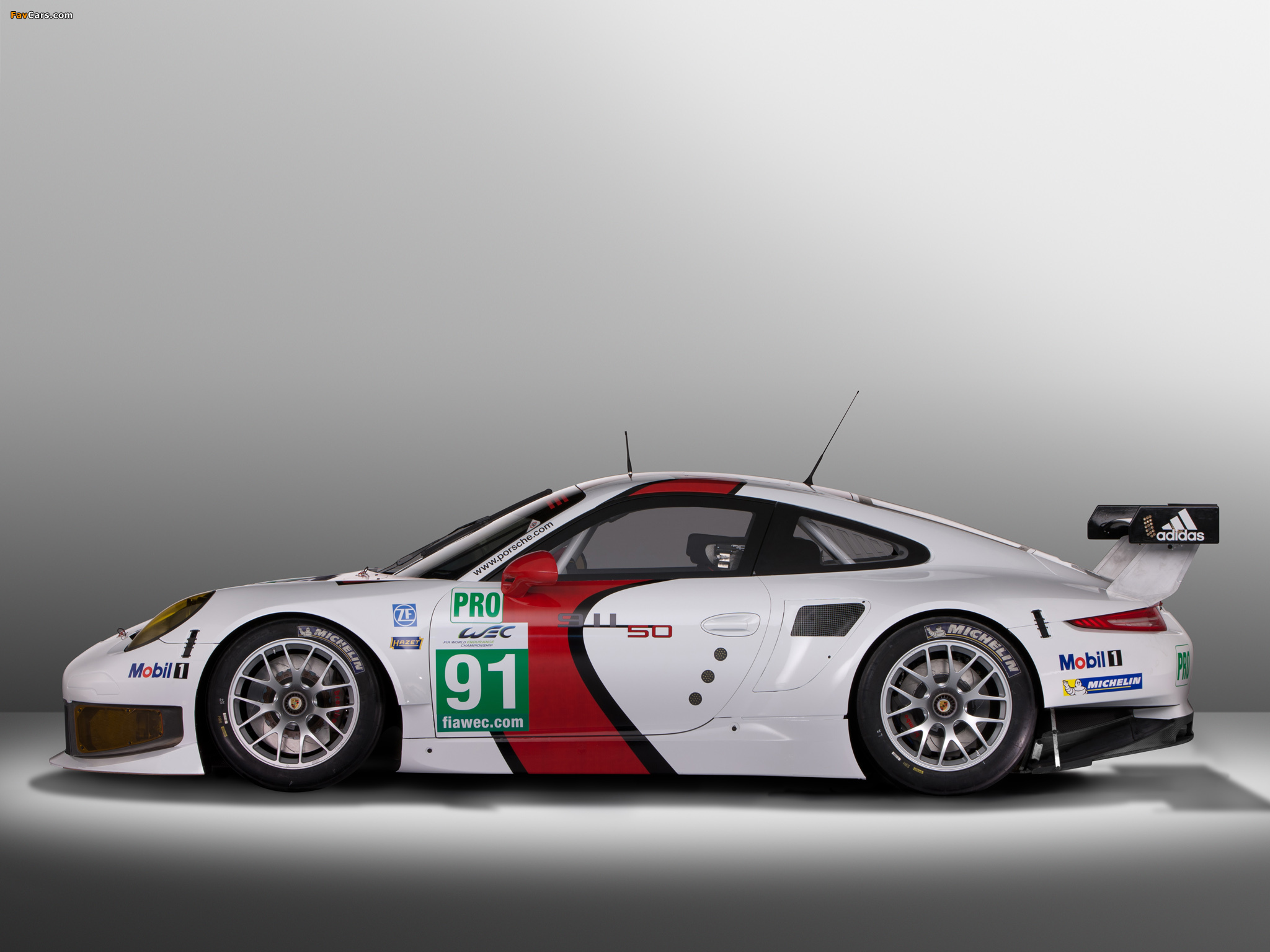 Images of Porsche 911 RSR (991) 2013 (2048 x 1536)