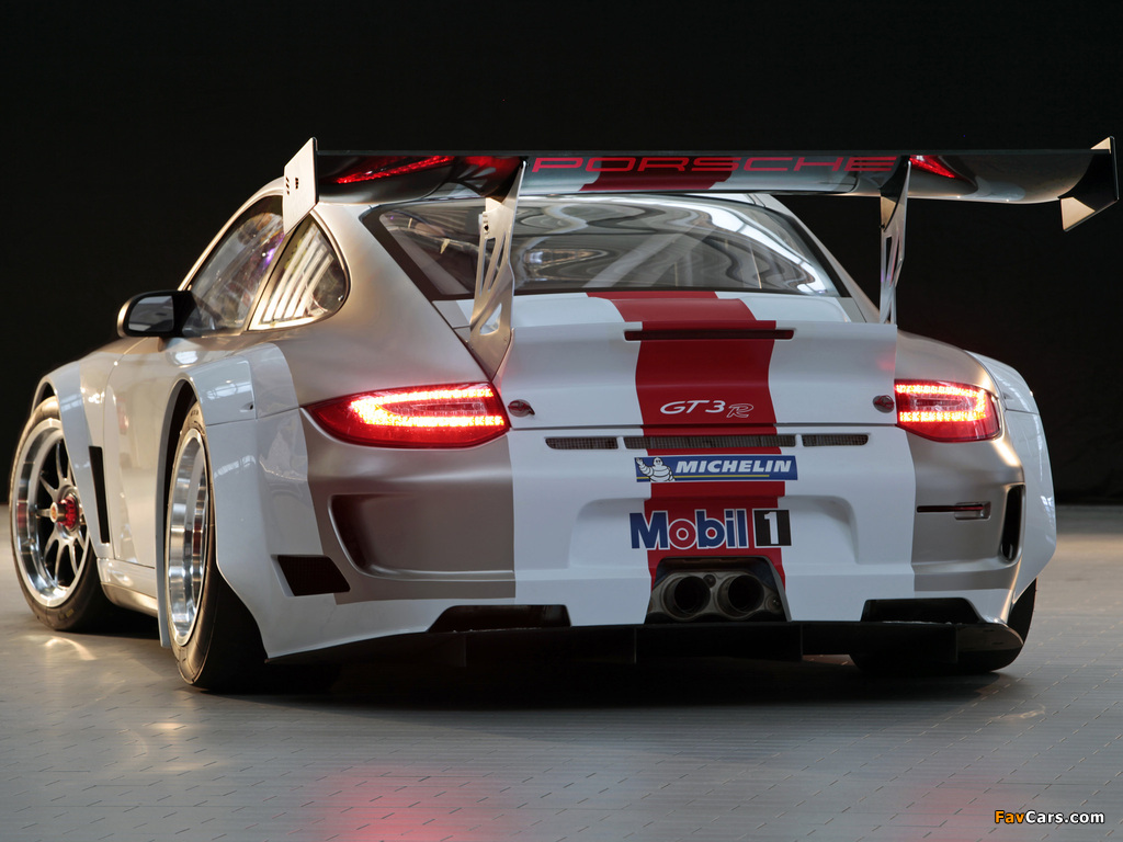 Photos of Porsche 911 GT3 R (997) 2009–12 (1024 x 768)