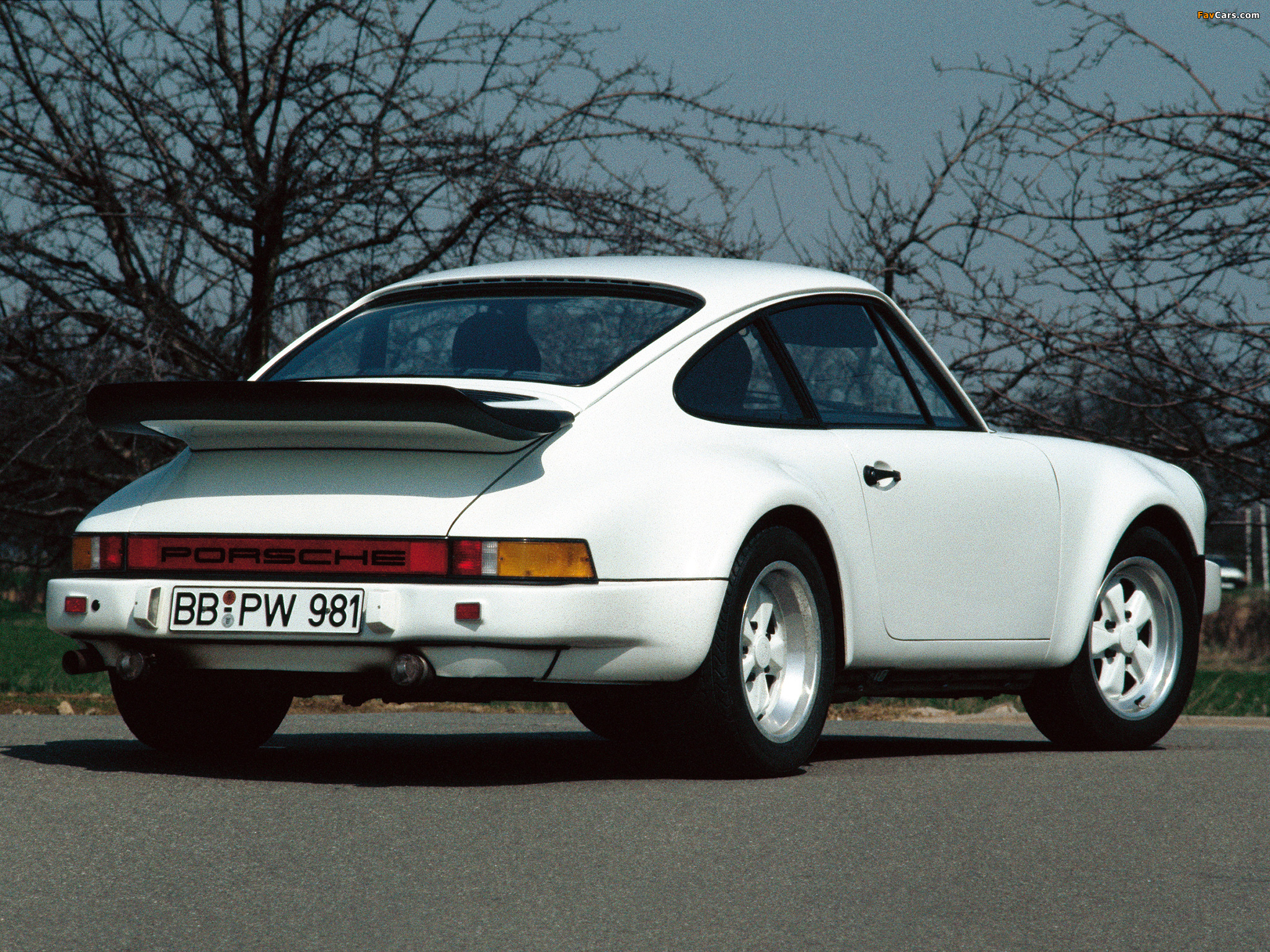 Photos of Porsche 911 SC/RS (954) 1984 (2048 x 1536)