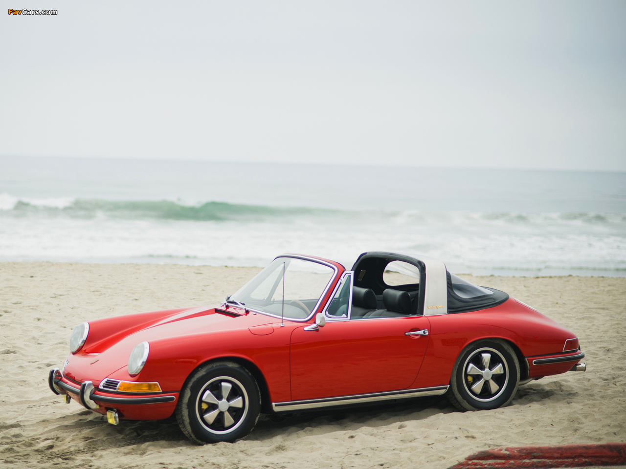 Images of Porsche 911 S 2.0 Targa (901) 1966–68 (1280 x 960)