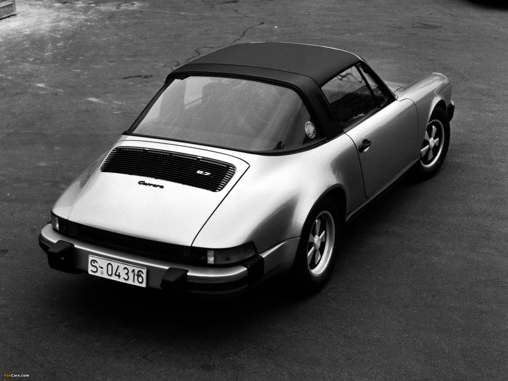 Pictures of Porsche 911 Carrera 2.7 Targa (911) 1973–75 (2048 x 1536)