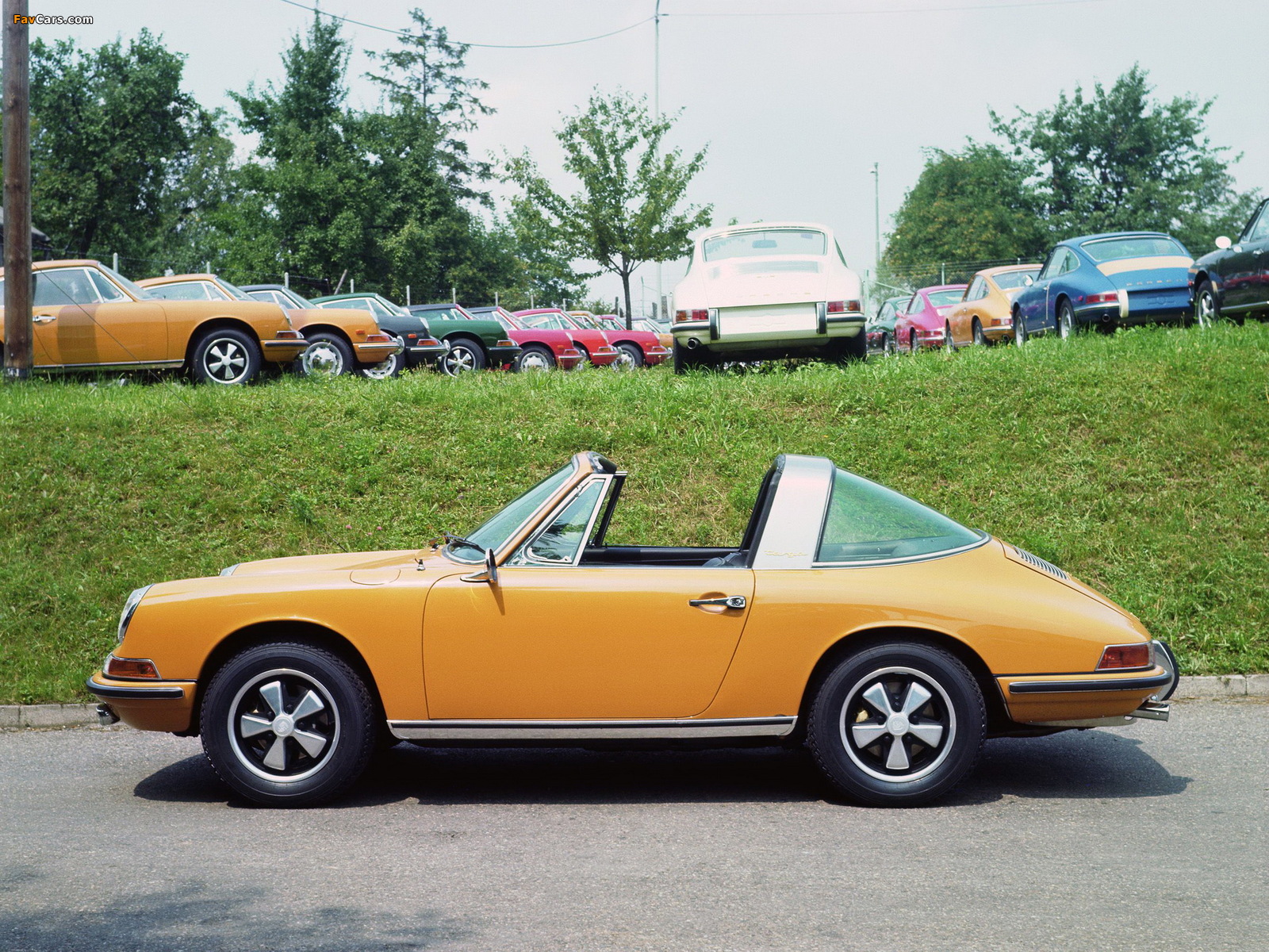 Porsche 911 S 2.0 Targa (901) 1966–68 pictures (1600 x 1200)