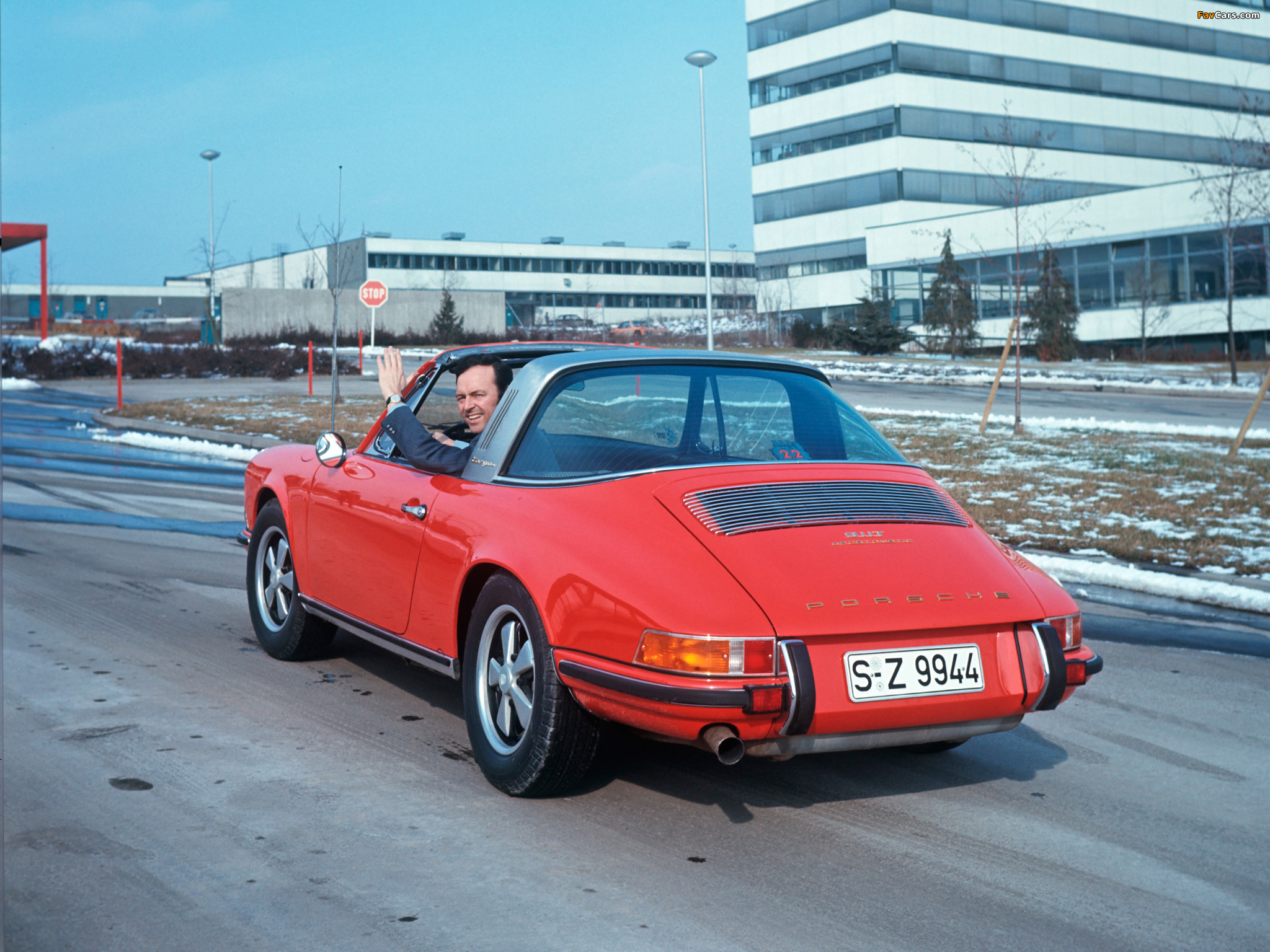 Porsche 911 S 2.2 Targa (901) 1969–71 images (2048 x 1536)
