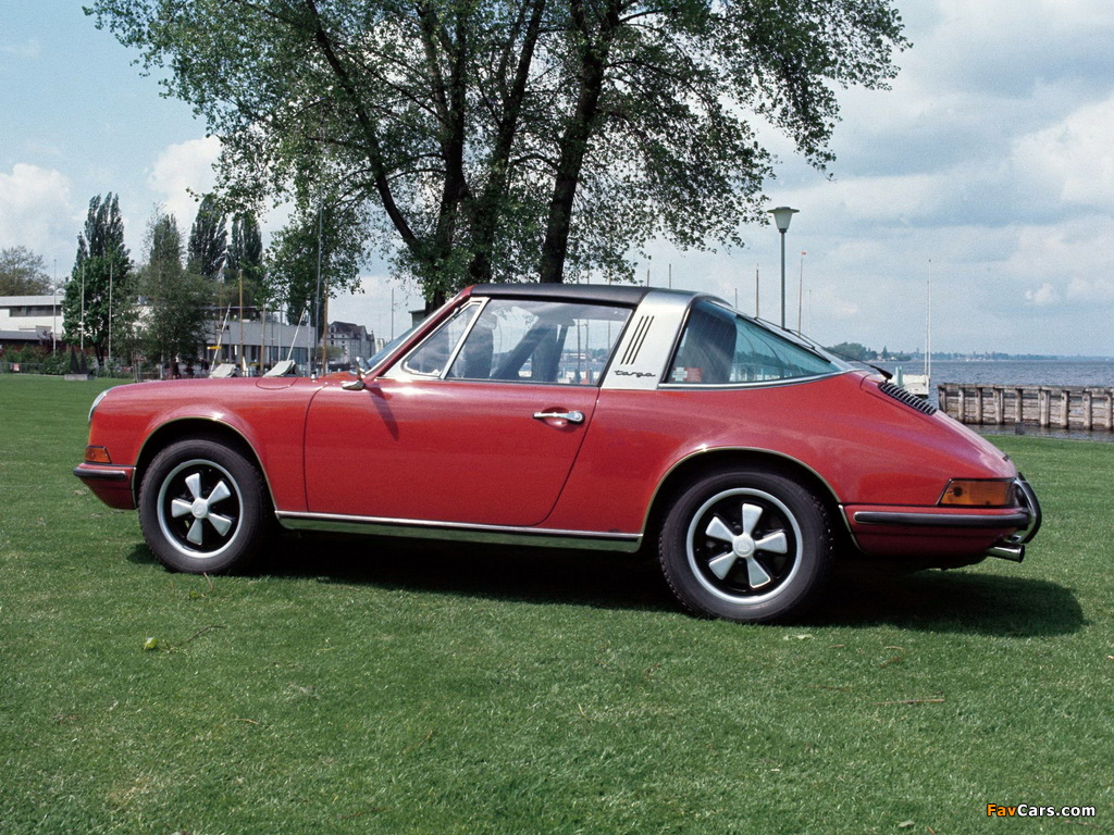 Porsche 911 T 2.4 Targa (911) 1971–73 images (1024 x 768)