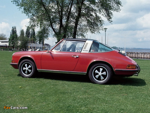 Porsche 911 T 2.4 Targa (911) 1971–73 images (640 x 480)