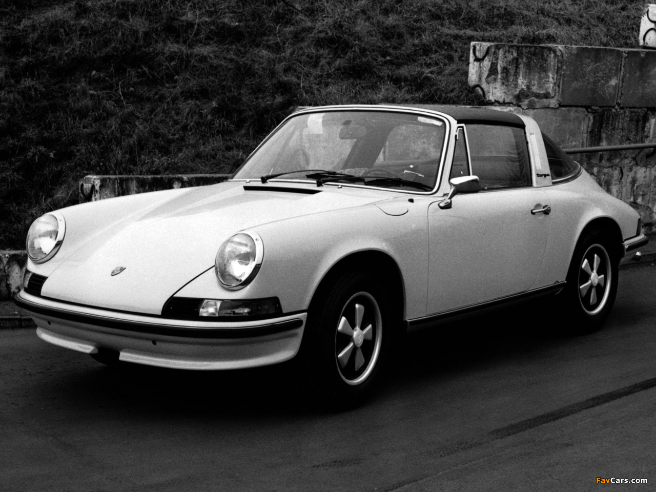 Porsche 911 S 2.4 Targa (901) 1971–73 wallpapers (1280 x 960)