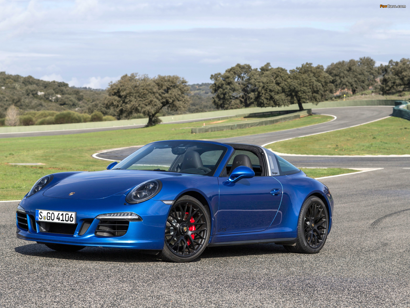 Porsche 911 Targa 4 GTS (991) 2015 photos (1600 x 1200)