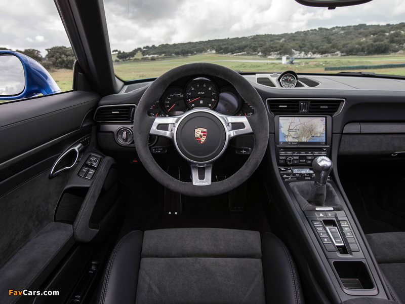 Porsche 911 Targa 4 GTS (991) 2015 photos (800 x 600)