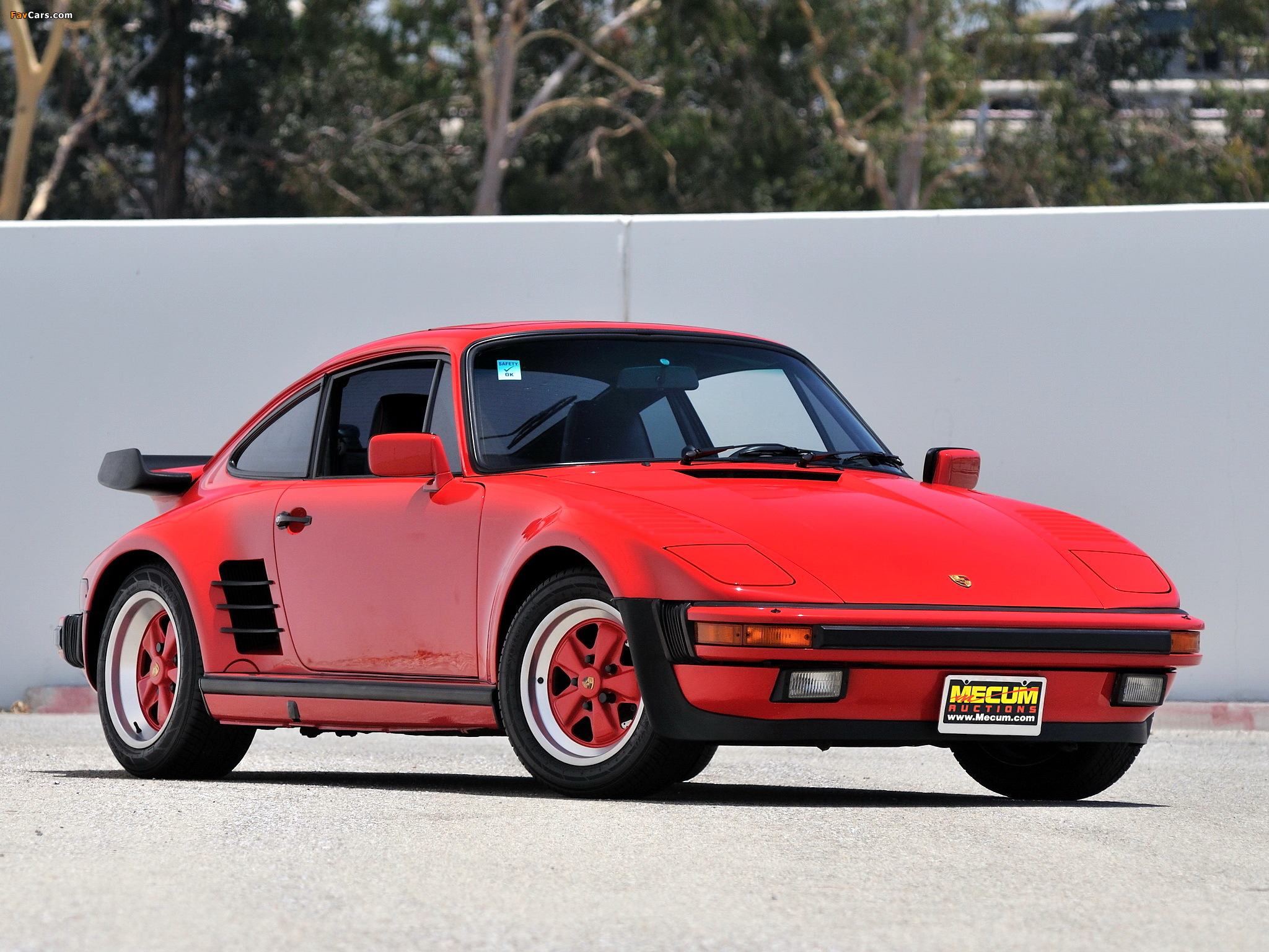 Images of Porsche 911 Turbo 3.3 Flachbau (930) 1986–89 (2048 x 1536)