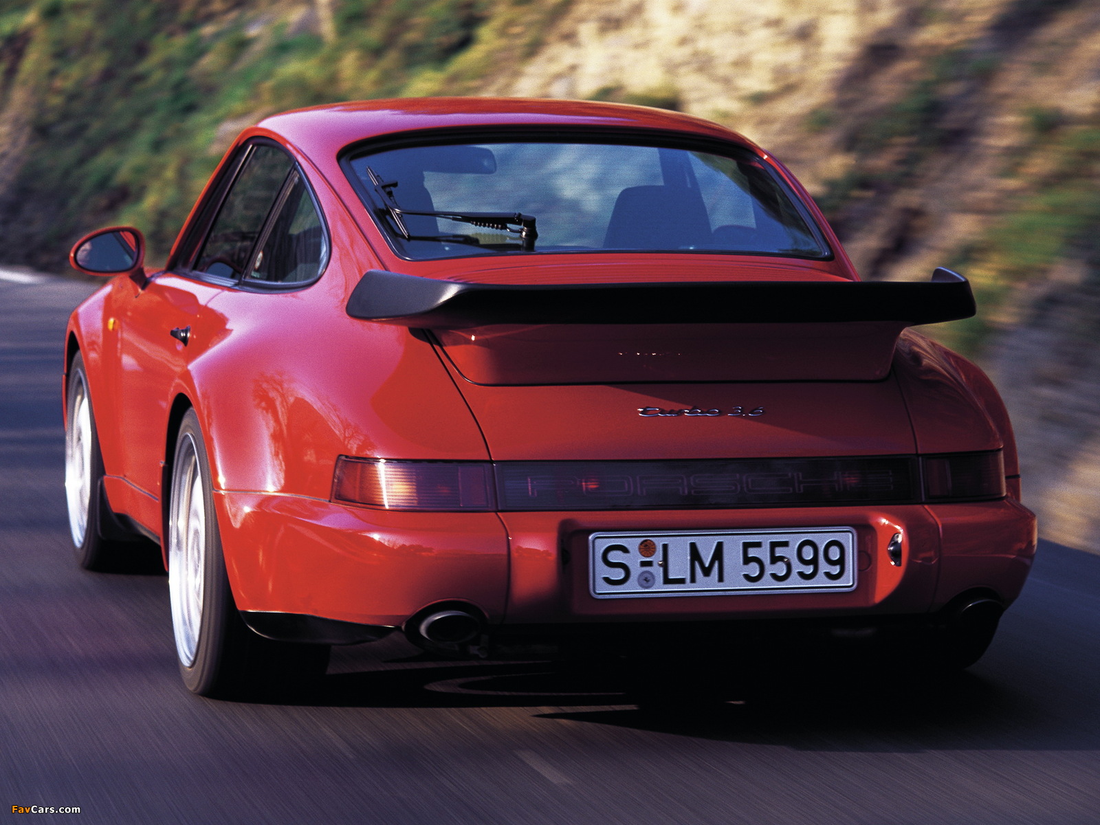 Images of Porsche 911 Turbo 3.6 Coupe (964) 1992–93 (1600 x 1200)