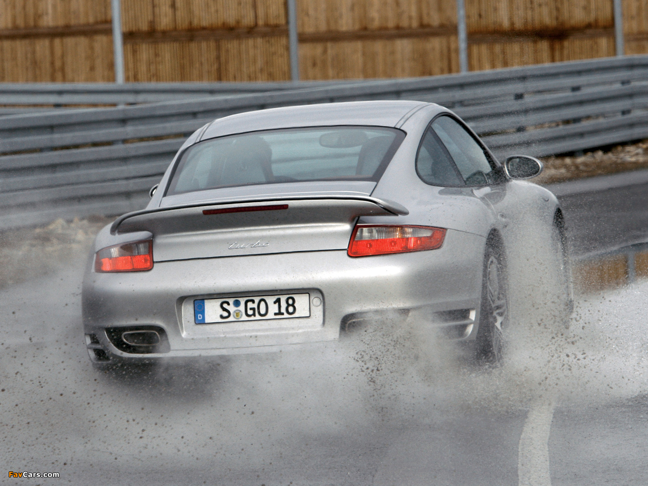 Images of Porsche 911 Turbo Coupe (997) 2006–08 (1280 x 960)