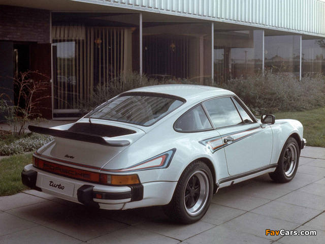 Images of Porsche 911 Turbo 3.0 Coupe (930) 1975–78 (640 x 480)