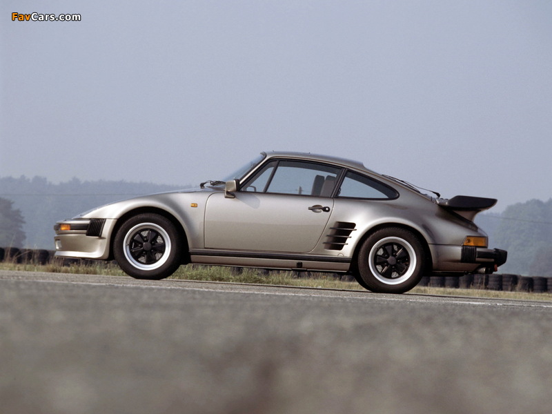 Photos of Porsche 911 Turbo 3.3 Flachbau Coupe (930) 1986–89 (800 x 600)