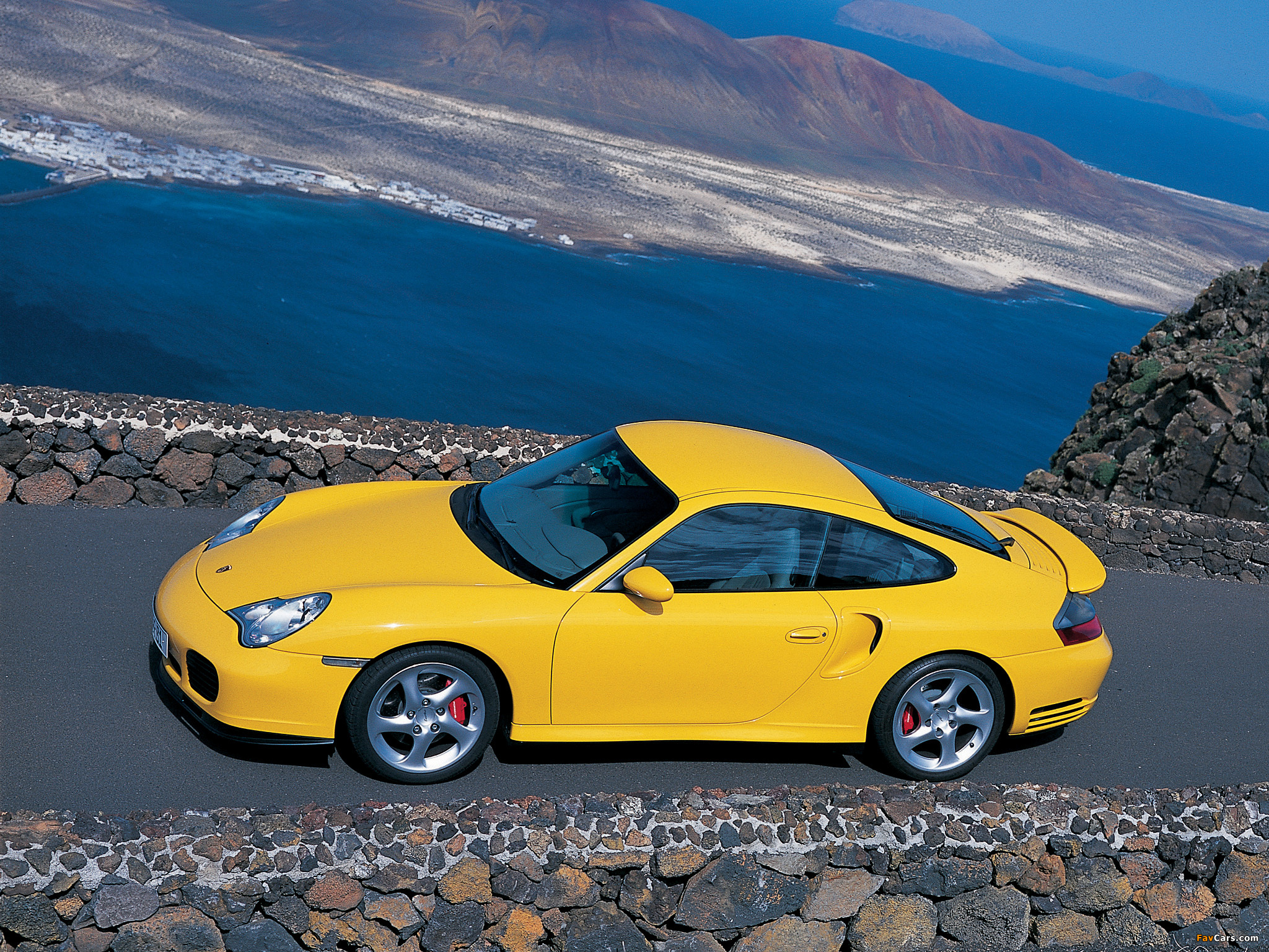 Photos of Porsche 911 Turbo (996) 2000–05 (2048 x 1536)