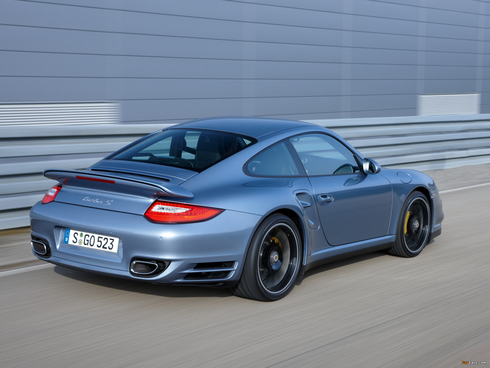 Photos of Porsche 911 Turbo S Coupe (997) 2010 (2048 x 1536)