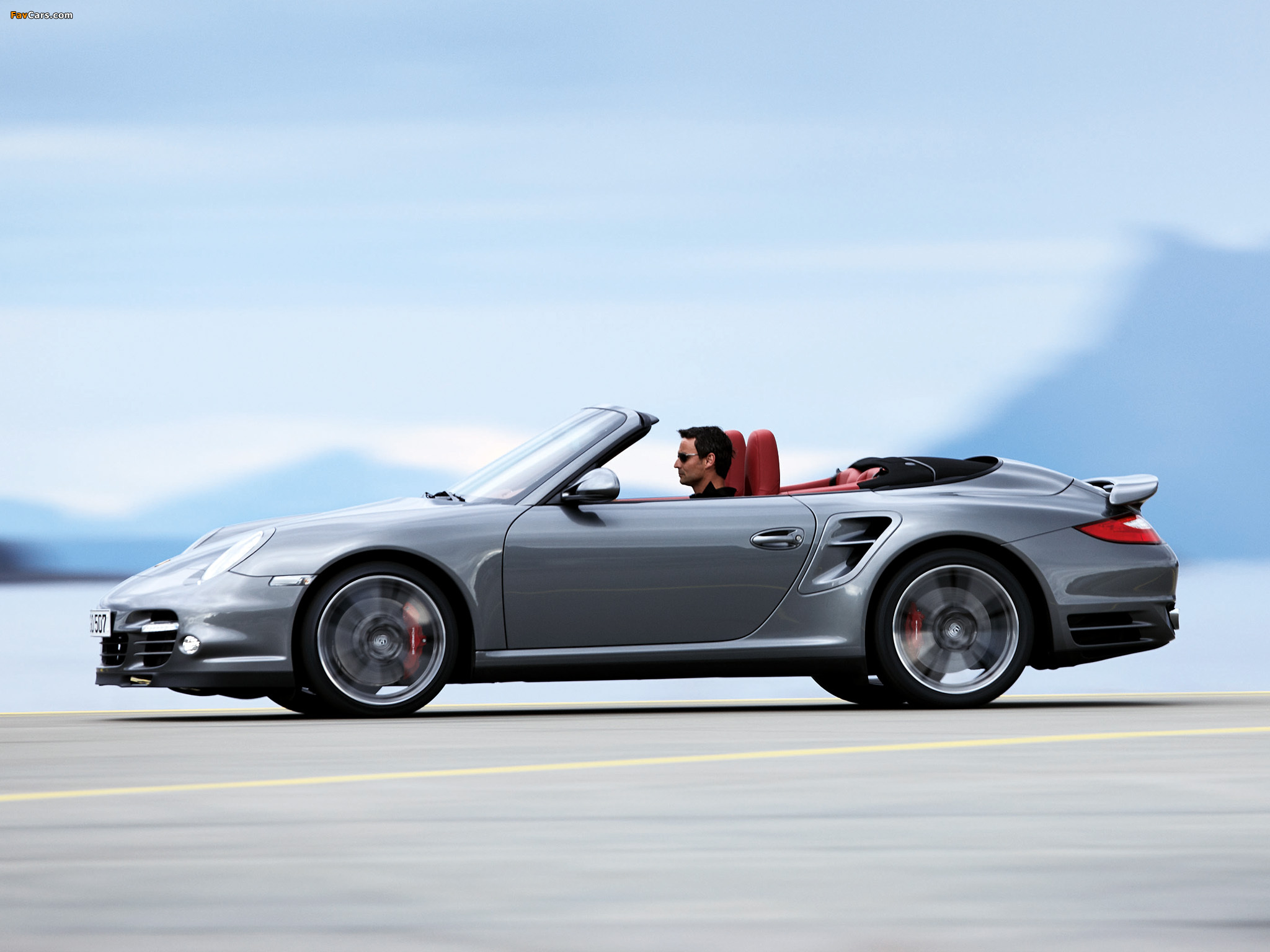 Photos of Porsche 911 Turbo Cabriolet (997) 2009 (2048 x 1536)