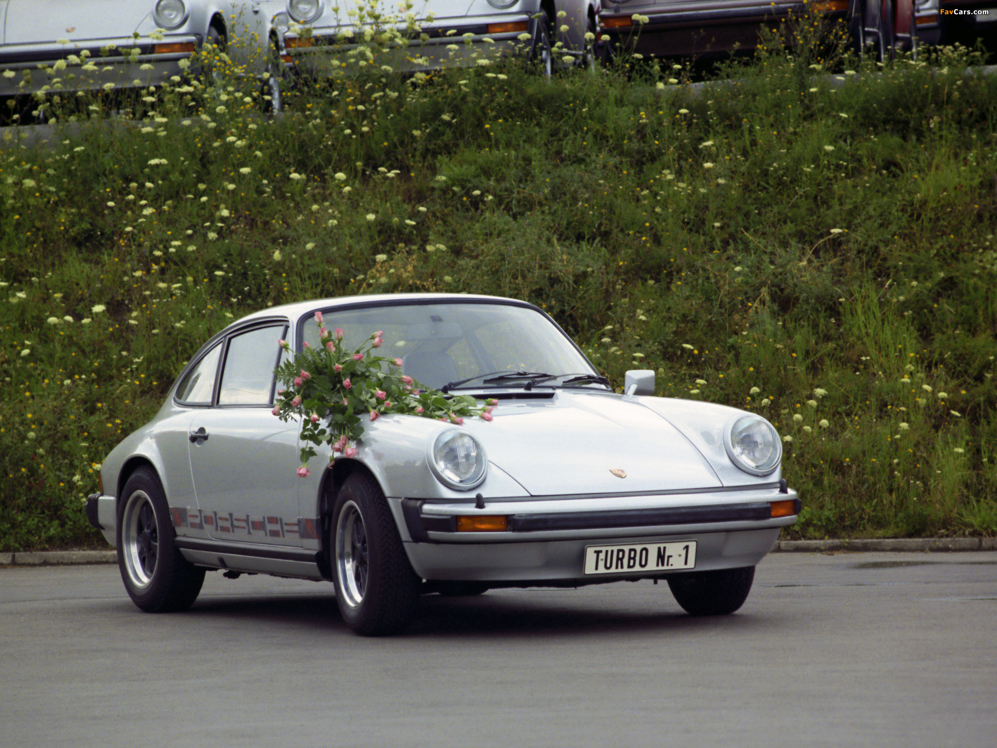 Pictures of Porsche 911 Turbo 3.0 Coupe №1 (930) 1974 (2048 x 1536)