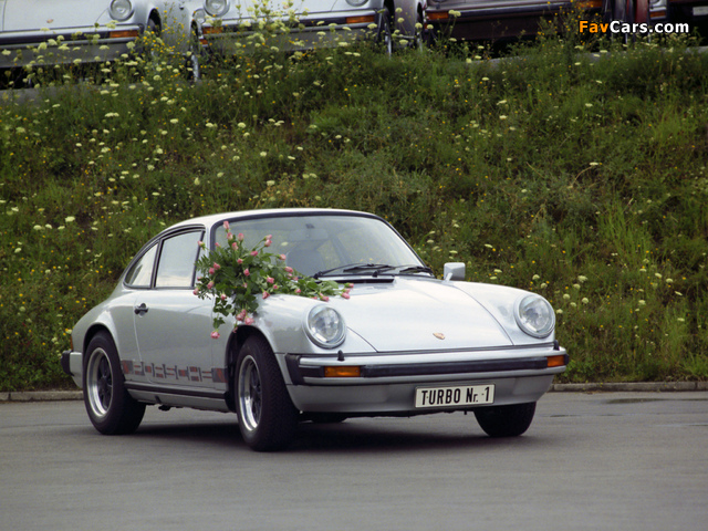 Pictures of Porsche 911 Turbo 3.0 Coupe №1 (930) 1974 (640 x 480)