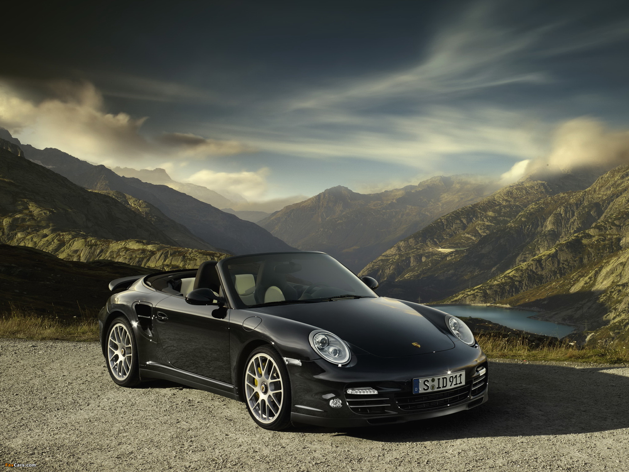 Pictures of Porsche 911 Turbo S Cabriolet (997) 2010 (2048 x 1536)