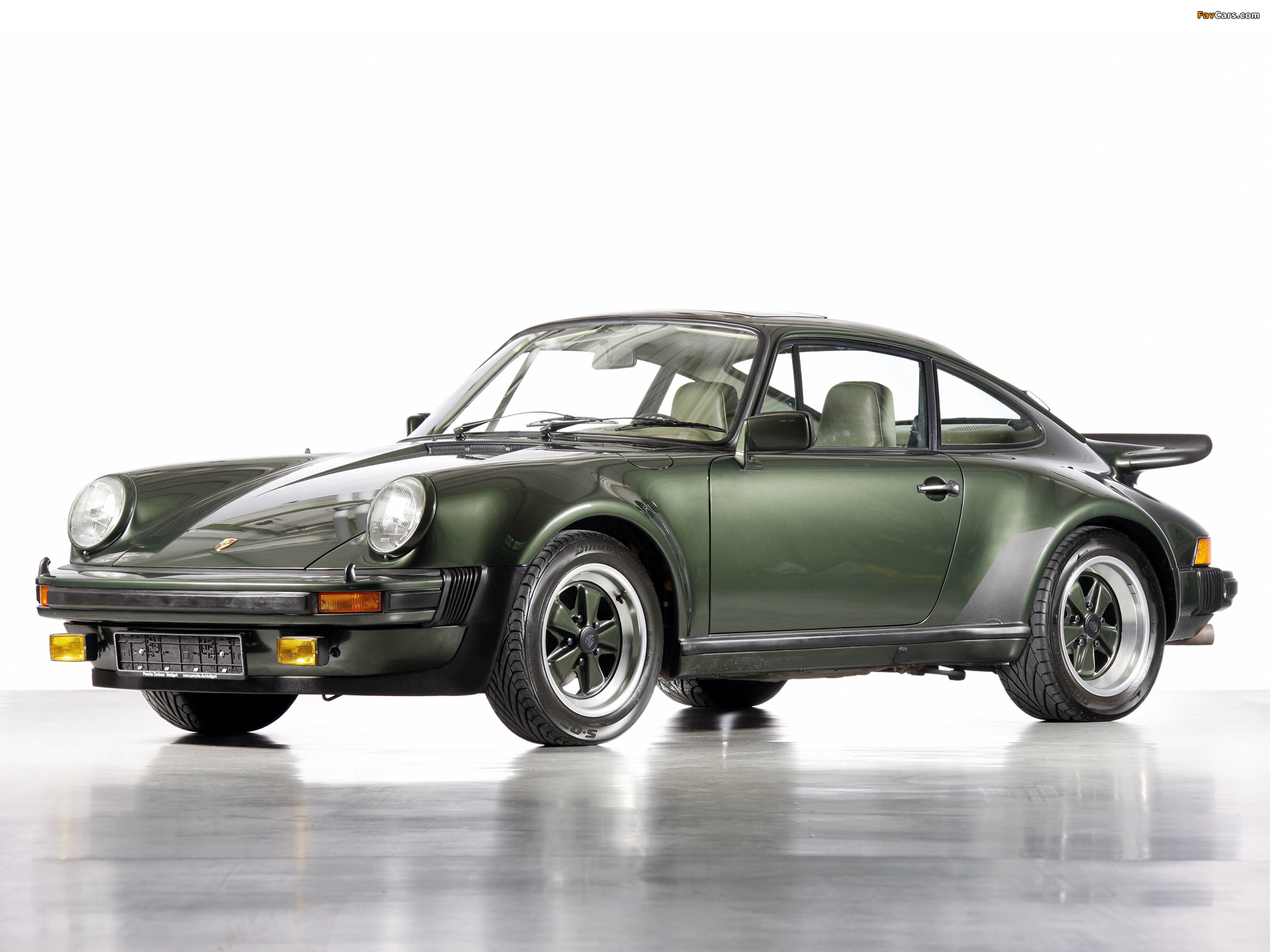 Pictures of Porsche 911 Turbo 3.0 Coupe (930) 1975–78 (2048 x 1536)