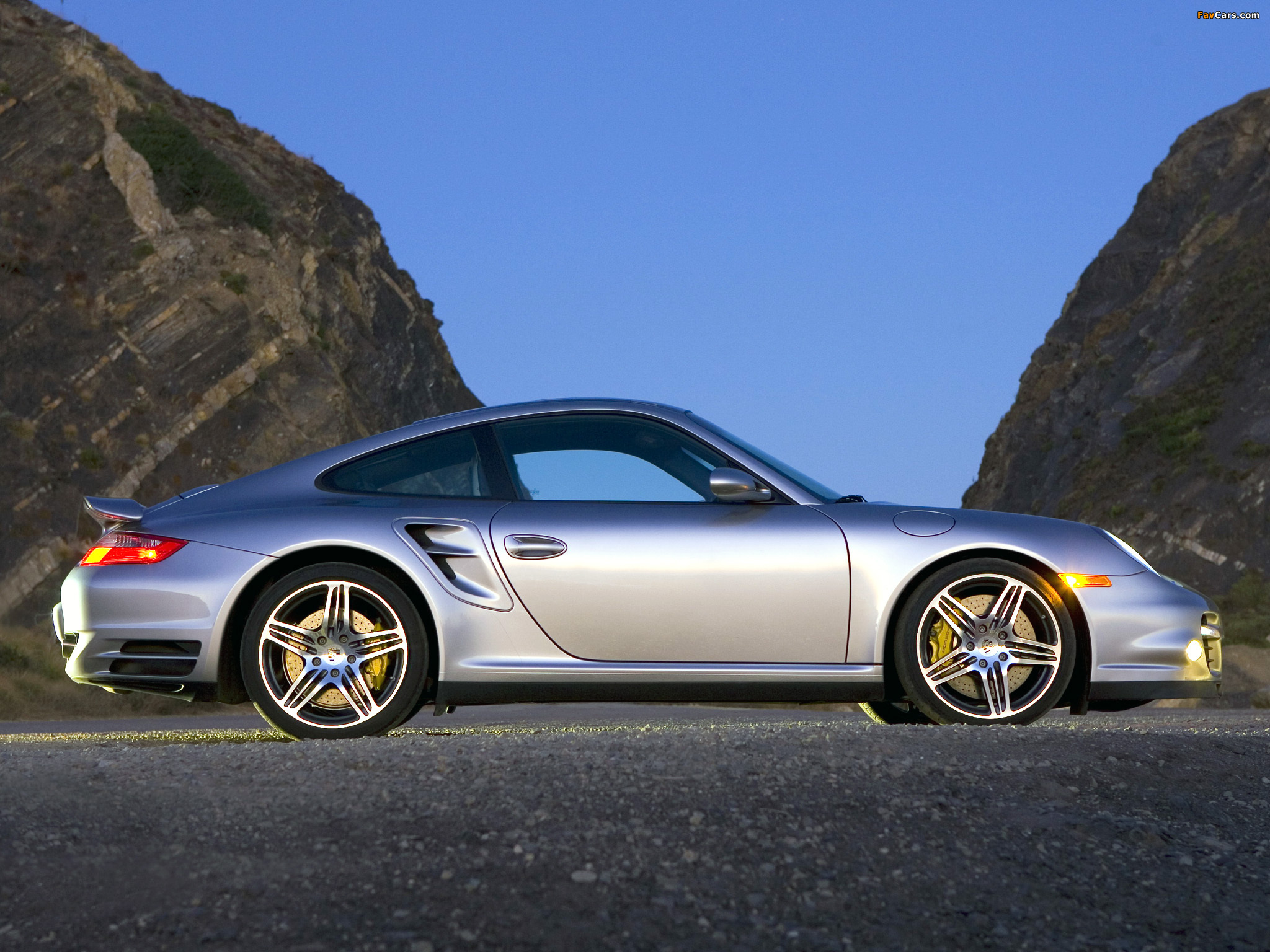 Porsche 911 Turbo Coupe US-spec (997) 2006–08 pictures (2048 x 1536)