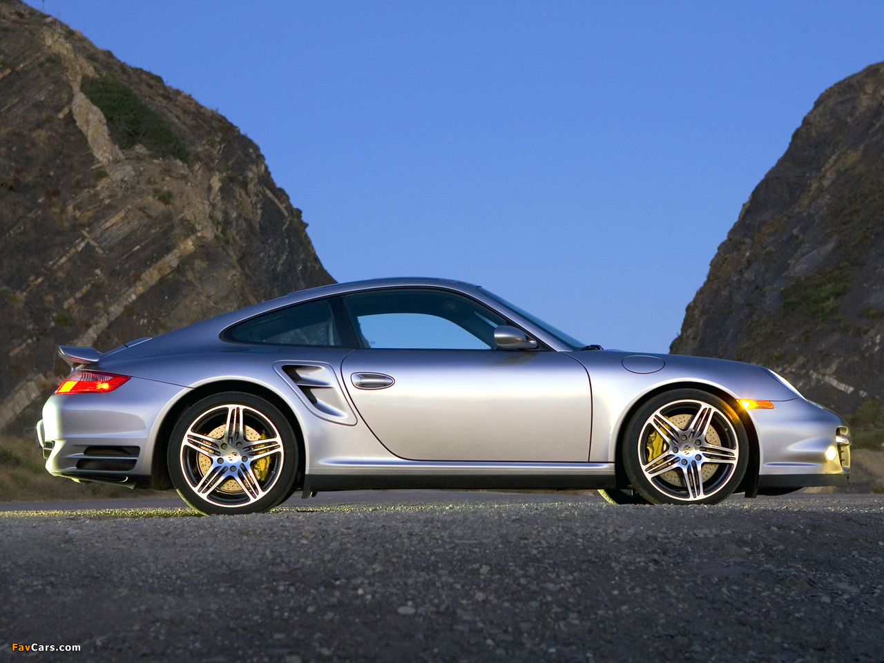 Porsche 911 Turbo Coupe US-spec (997) 2006–08 pictures (1280 x 960)