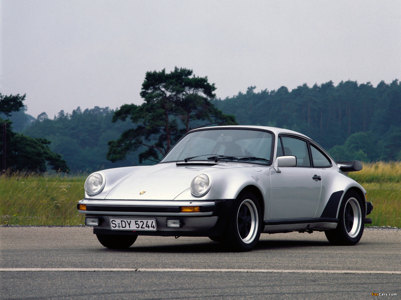 Porsche 911 Turbo 3.3 Coupe (930) 1978–89 wallpapers (1600 x 1200)