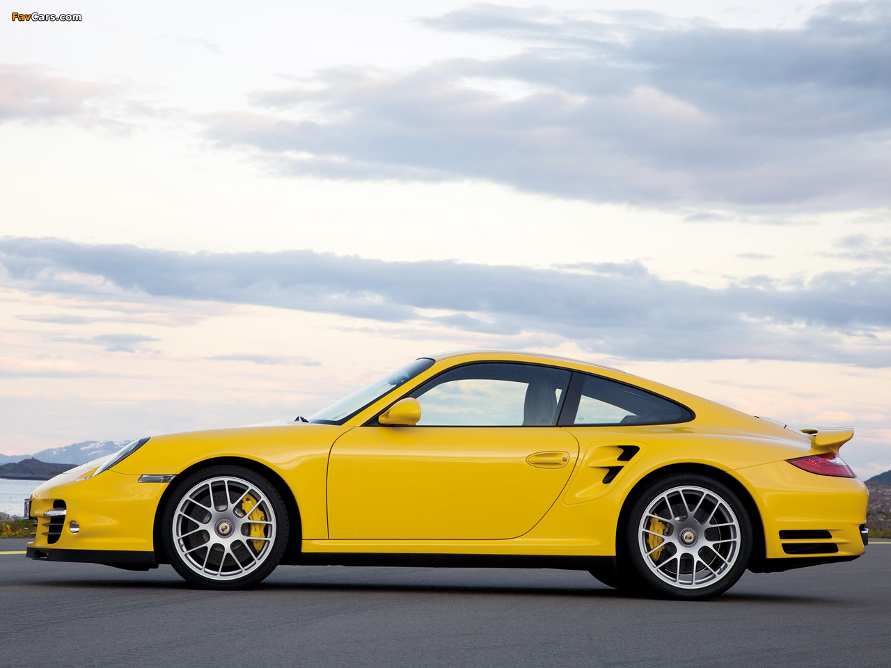 Porsche 911 Turbo Coupe (997) 2009 wallpapers (1280 x 960)