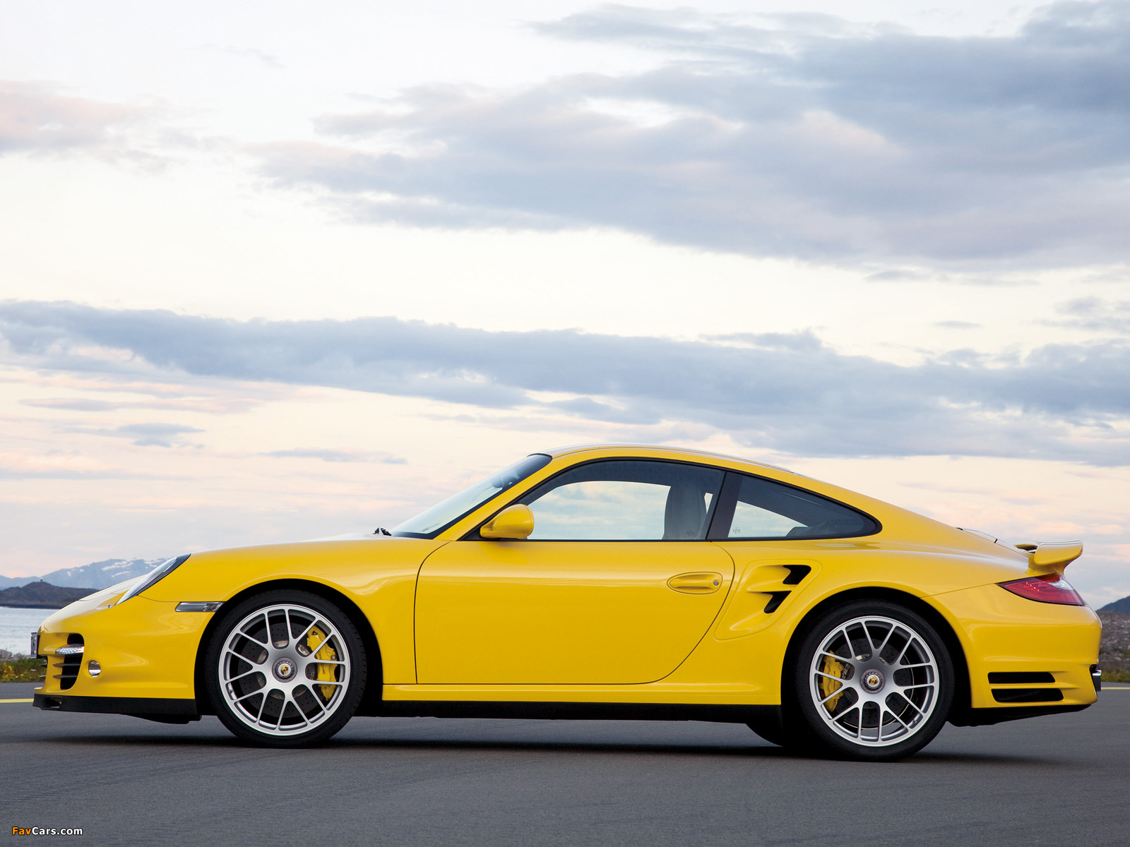 Porsche 911 Turbo Coupe (997) 2009 wallpapers (1600 x 1200)