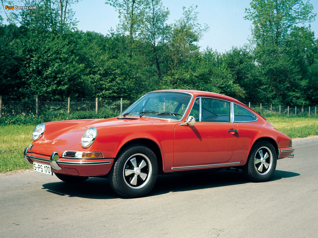 Images of Porsche 911 T 2.0 Coupe (911) 1968–69 (1024 x 768)