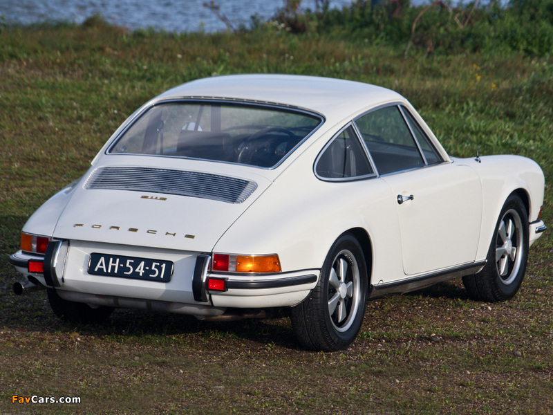 Images of Porsche 911 S 2.0 Coupe (911) 1968–69 (800 x 600)