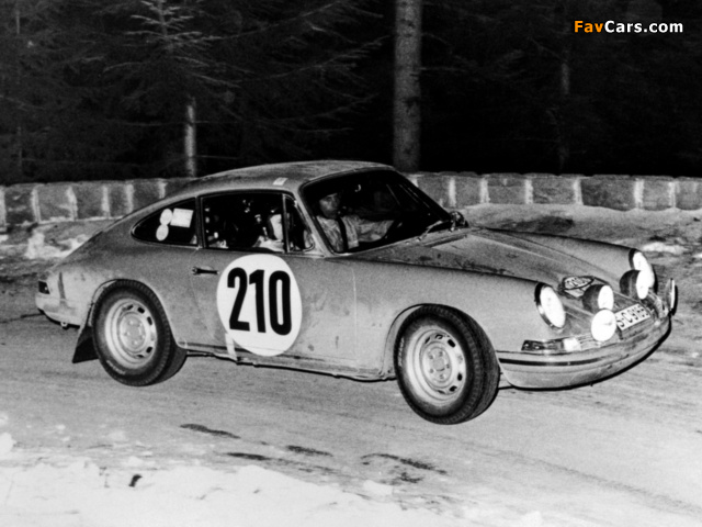 Images of Porsche 911 T 2.0 Coupe Rallye (901) 1968 (640 x 480)